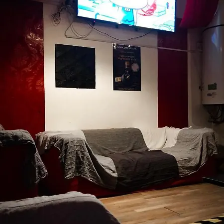 Whole Basement Former Pub For Stag Do, Bachelor House Party Flat Appartamento