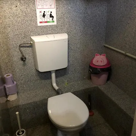 Whole Basement Former Pub For Stag Do, Bachelor House Party Flat Apartment *