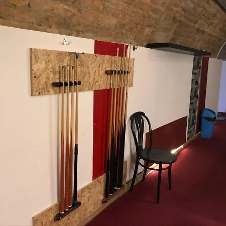 Apartment Whole Basement Former Pub For Stag Do, Bachelor House Party Flat *