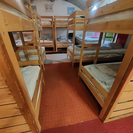 Whole Basement Former Pub For Stag Do, Bachelor House Party Flat Appartamento *