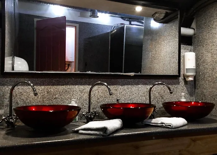 Whole Basement Former Pub For Stag Do, Bachelor House Party Flat Apartment *