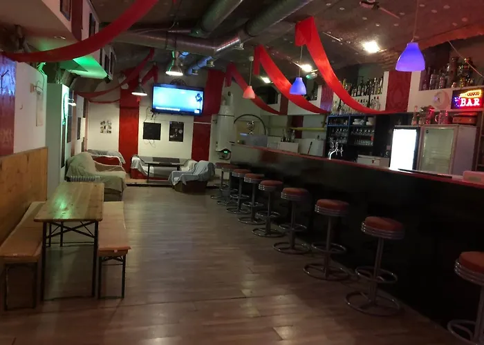 Whole Basement Former Pub For Stag Do, Bachelor House Party Flat *