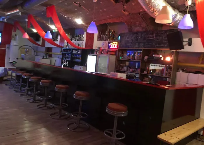 Apartment Whole Basement Former Pub For Stag Do, Bachelor House Party Flat *