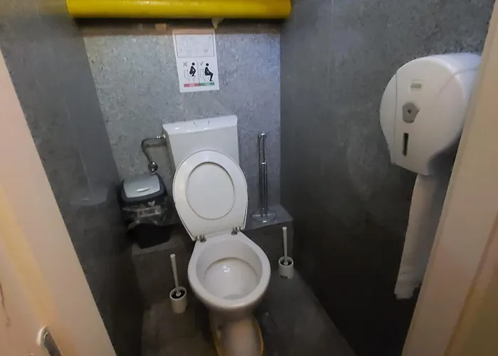아파트 Whole Basement Former Pub For Stag Do, Bachelor House Party Flat 부다페스트