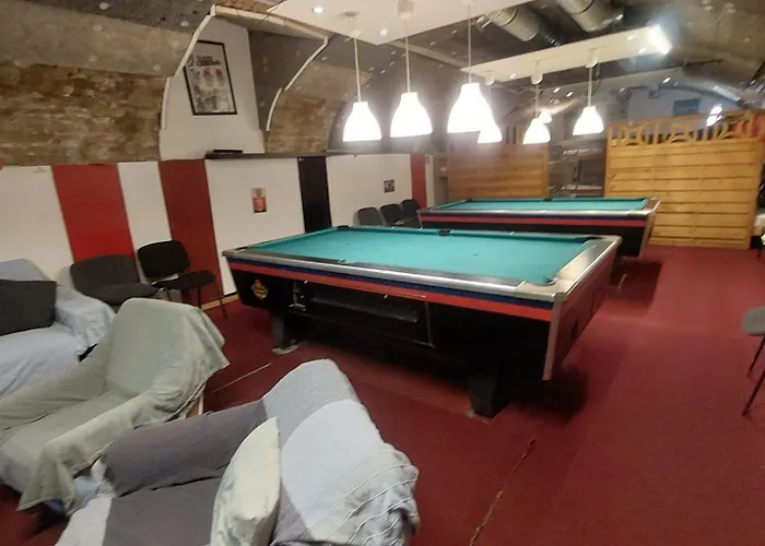 Apartment Whole Basement Former Pub For Stag Do, Bachelor House Party Flat