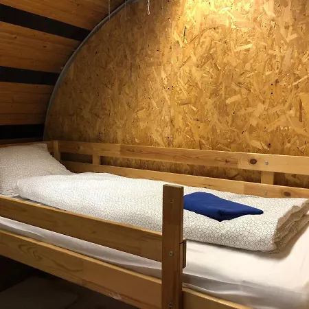 アパート Whole Basement Former Pub For Stag Do, Bachelor House Party Flat ブダペスト